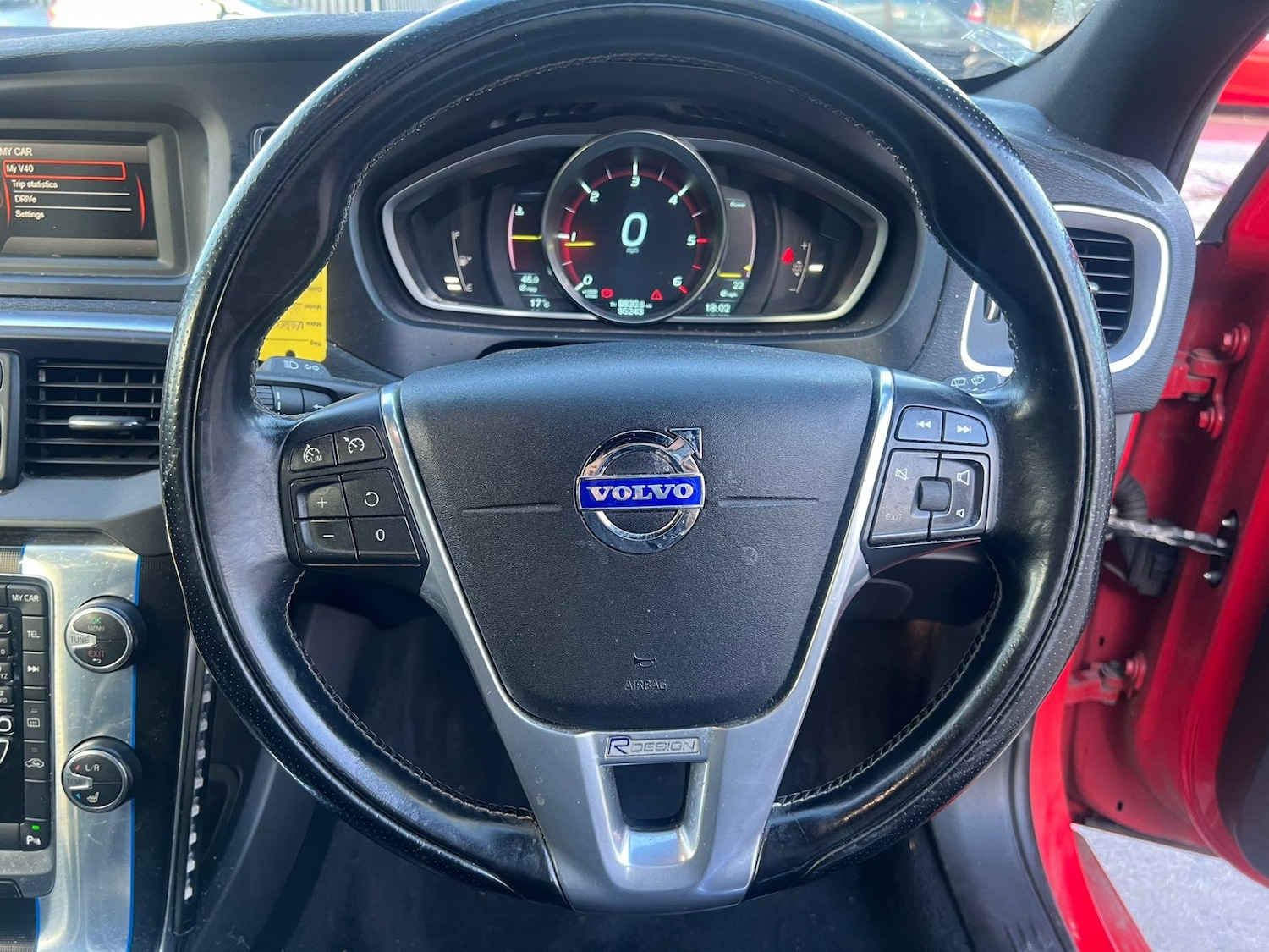 Used Volvo V40 2014 for sale - 76168352: Photo 7