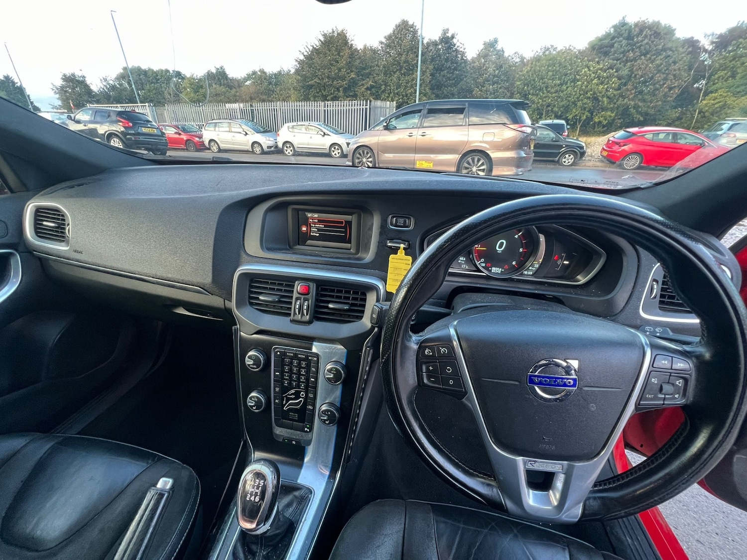 Used Volvo V40 2014 for sale - 76168352: Photo 9