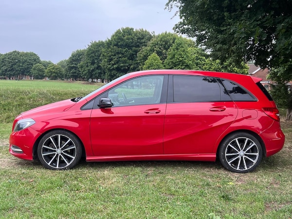 Used Mercedes-Benz B Class 2013 for sale - 76318264: Photo 9