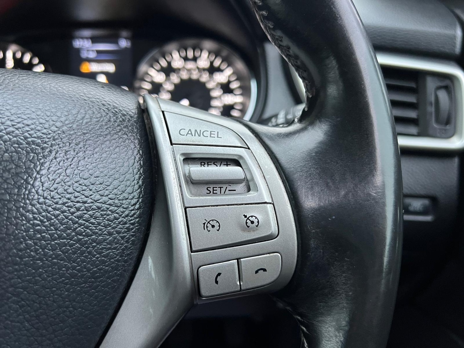 Used Nissan Qashqai 2015 for sale - 76258959: Photo 33