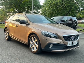 Used Volvo V40 2015 for sale - 78683514: Photo