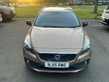 Used Volvo V40 2015 for sale - 78683514: Photo