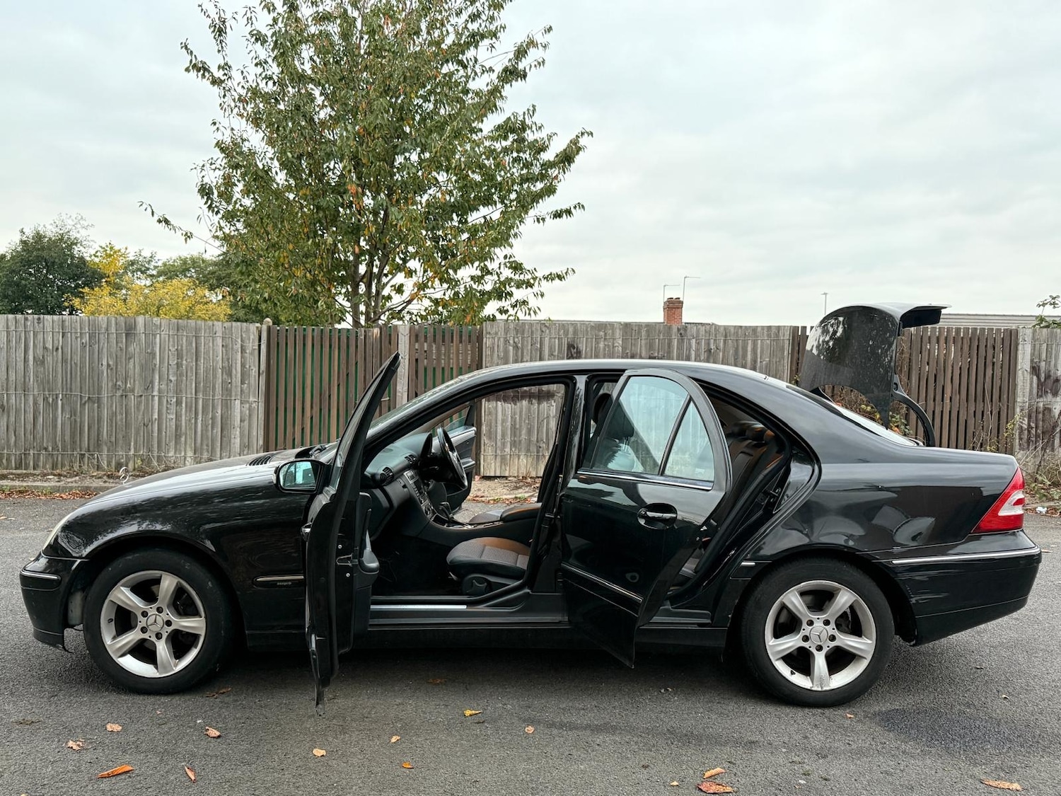 Used Mercedes-Benz C Class 2006 for sale - 76296852: Photo 21