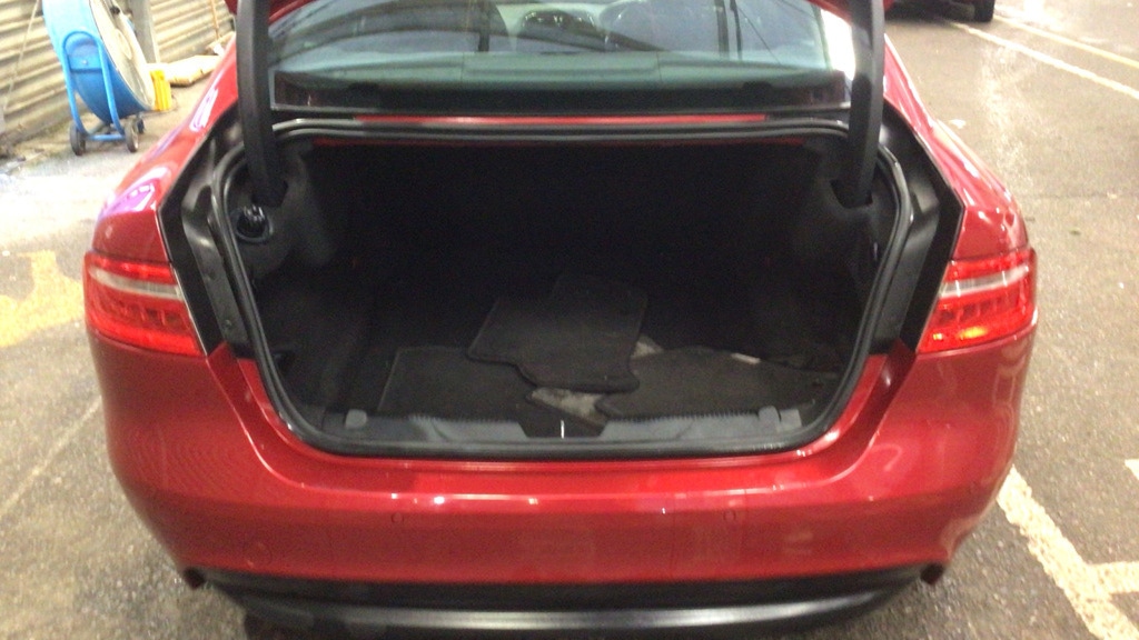 Used Jaguar XE 2016 for sale - 77218189: Photo 11