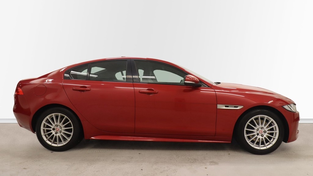 Used Jaguar XE 2016 for sale - 77218189: Photo 4