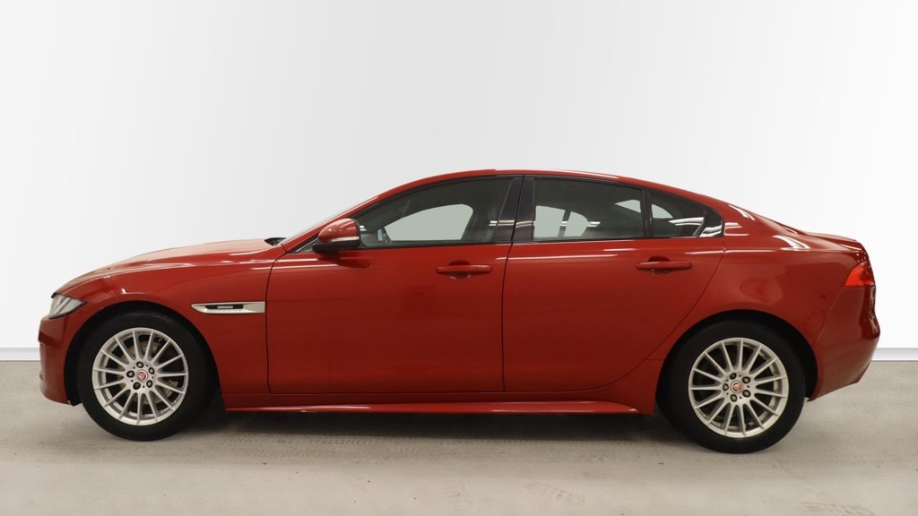Used Jaguar XE 2016 for sale - 77218189: Photo 5