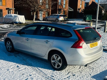 Used Volvo V60 2016 for sale - 77084636: Photo