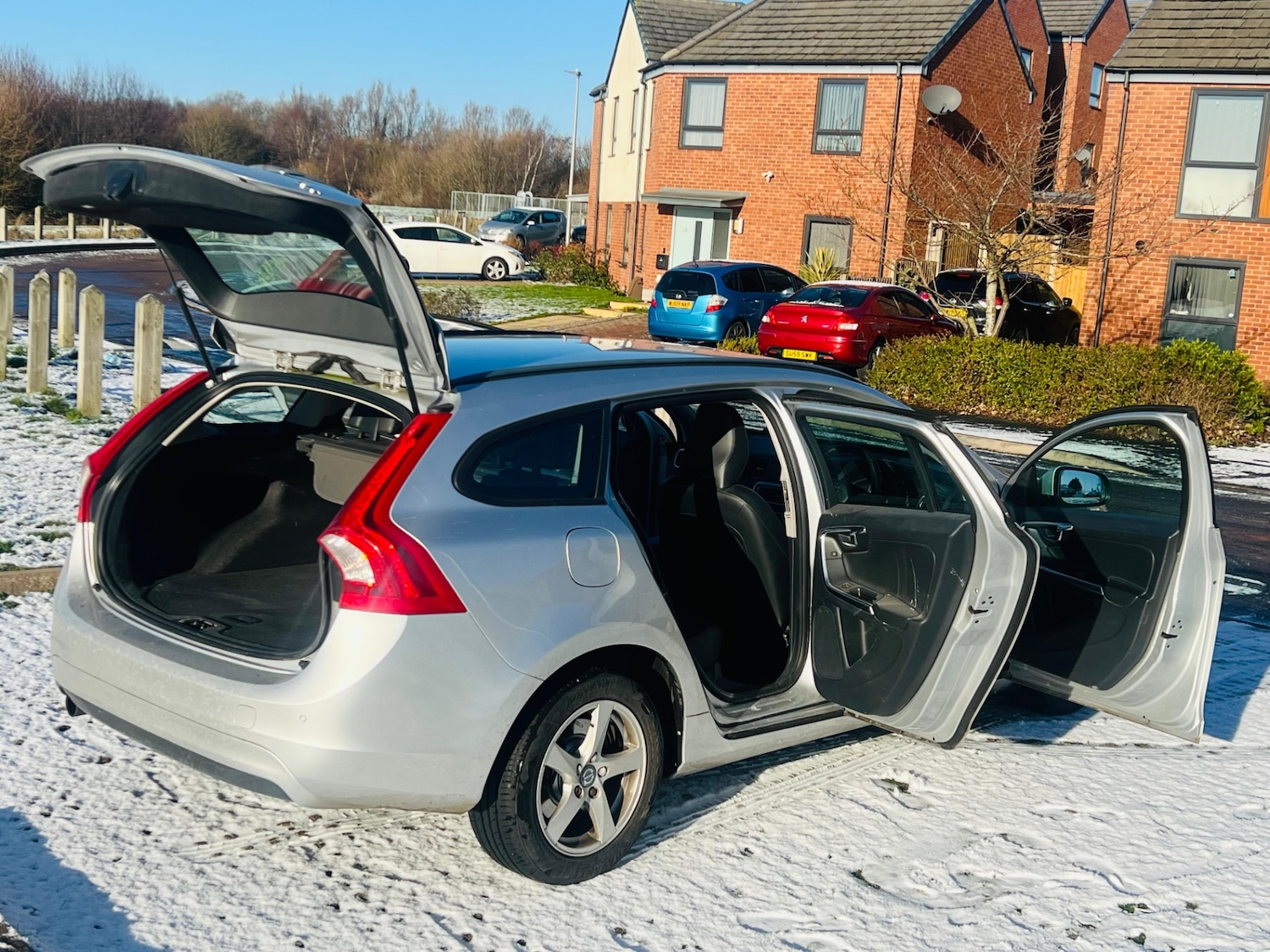 Used Volvo V60 2016 for sale - 77084636: Photo 24