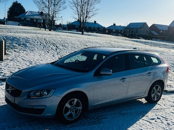 Used Volvo V60 2016 for sale - 77084636: Photo