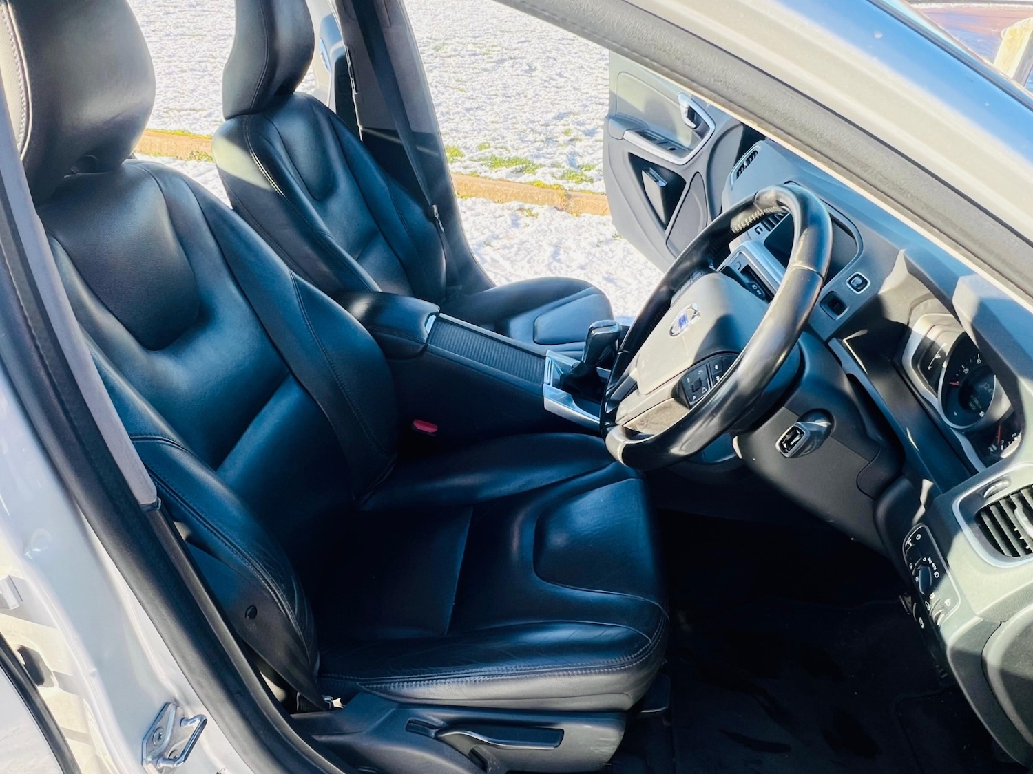 Used Volvo V60 2016 for sale - 77084636: Photo 34