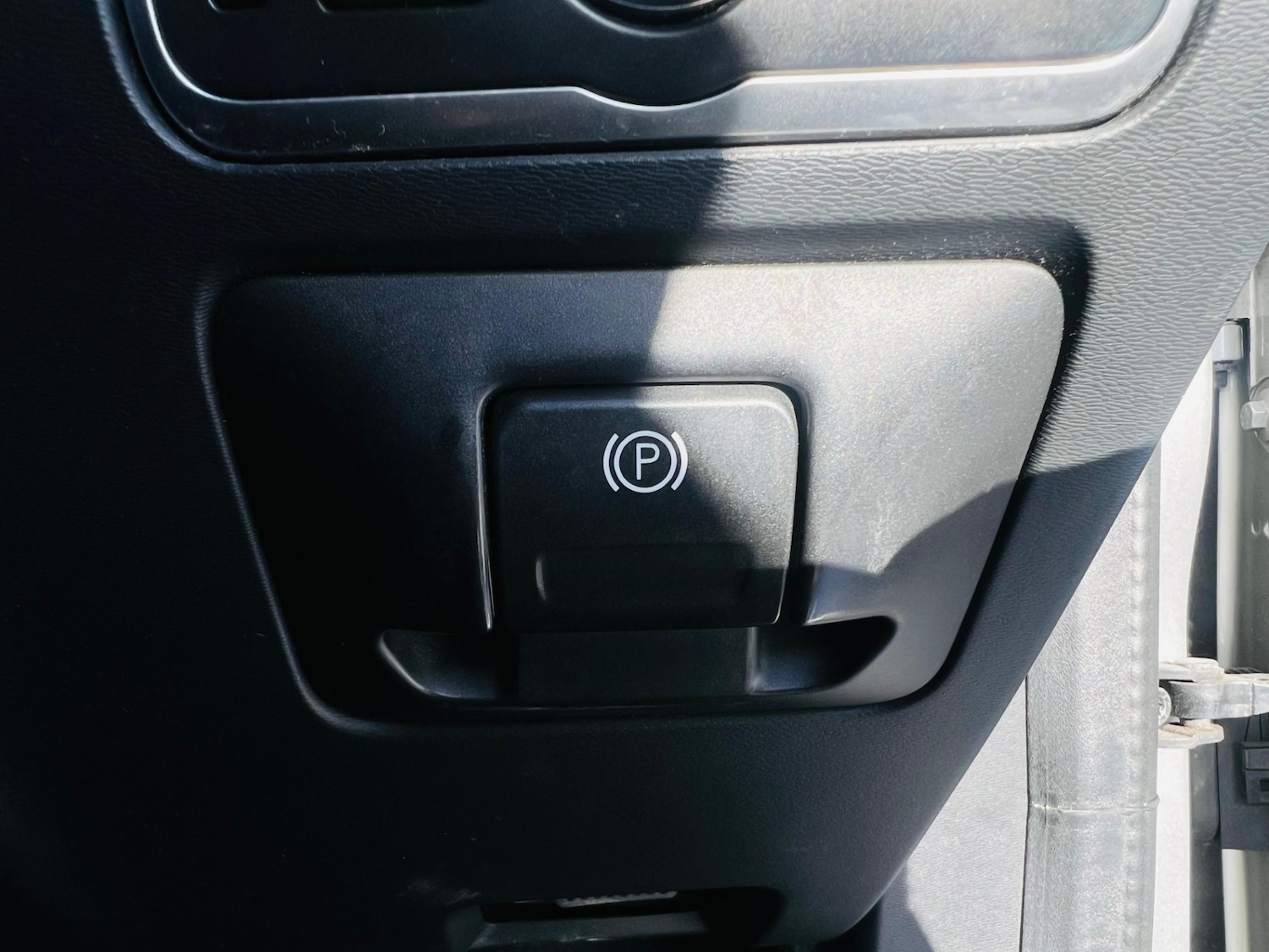 Used Volvo V60 2016 for sale - 77084636: Photo 37