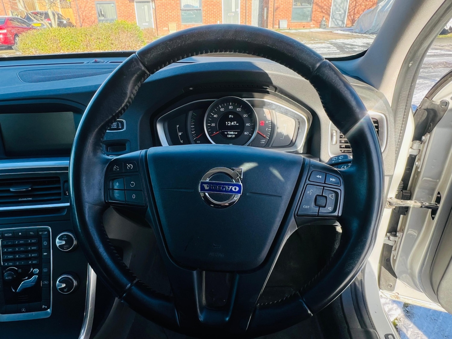 Used Volvo V60 2016 for sale - 77084636: Photo 39