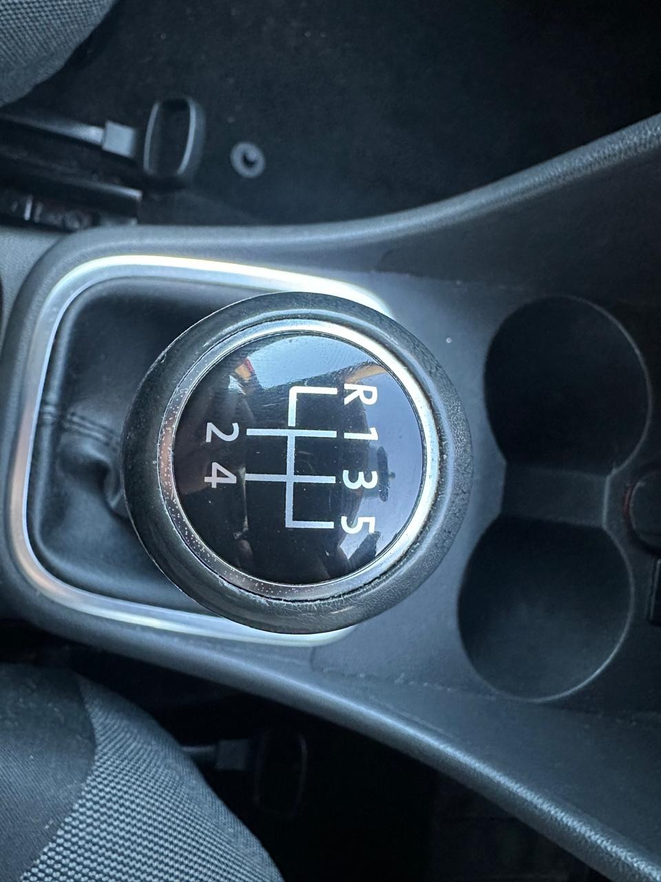 Used Volkswagen Polo 2010 for sale - 76772279: Photo 2