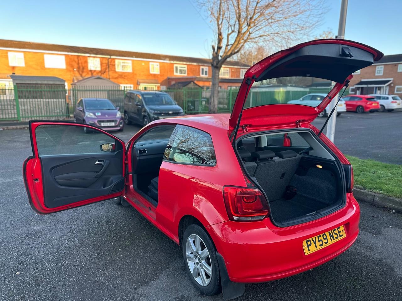 Used Volkswagen Polo 2010 for sale - 76772279: Photo 29