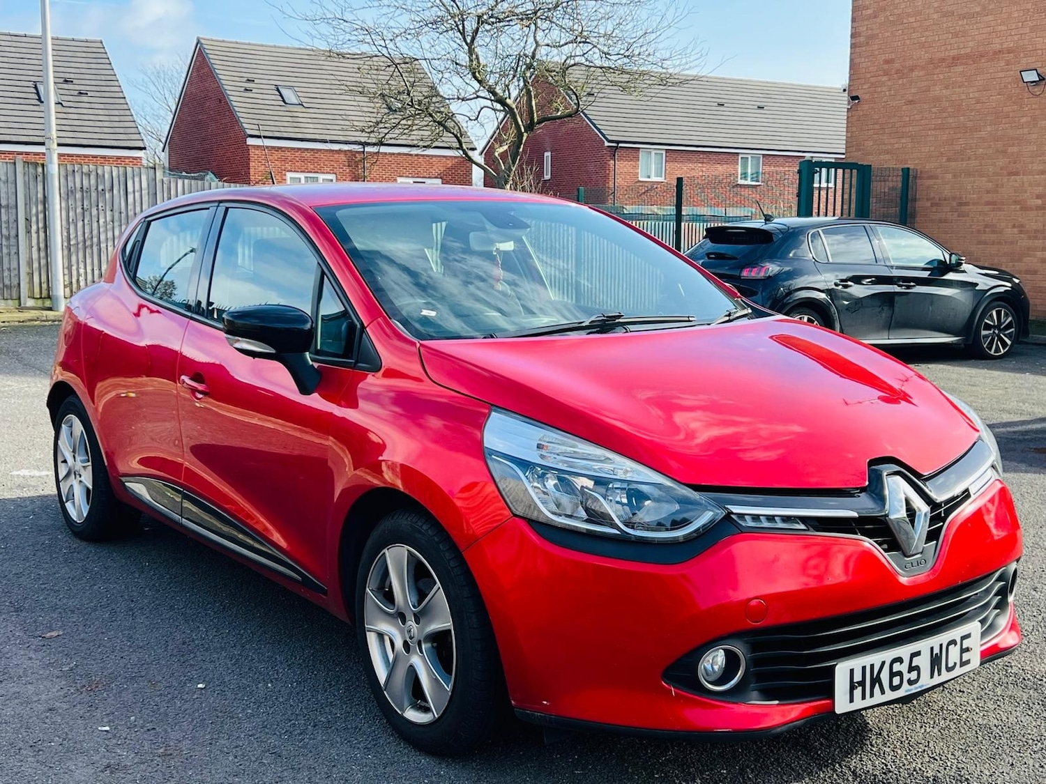 Used Renault Clio 2015 for sale - 77613681: Photo 3