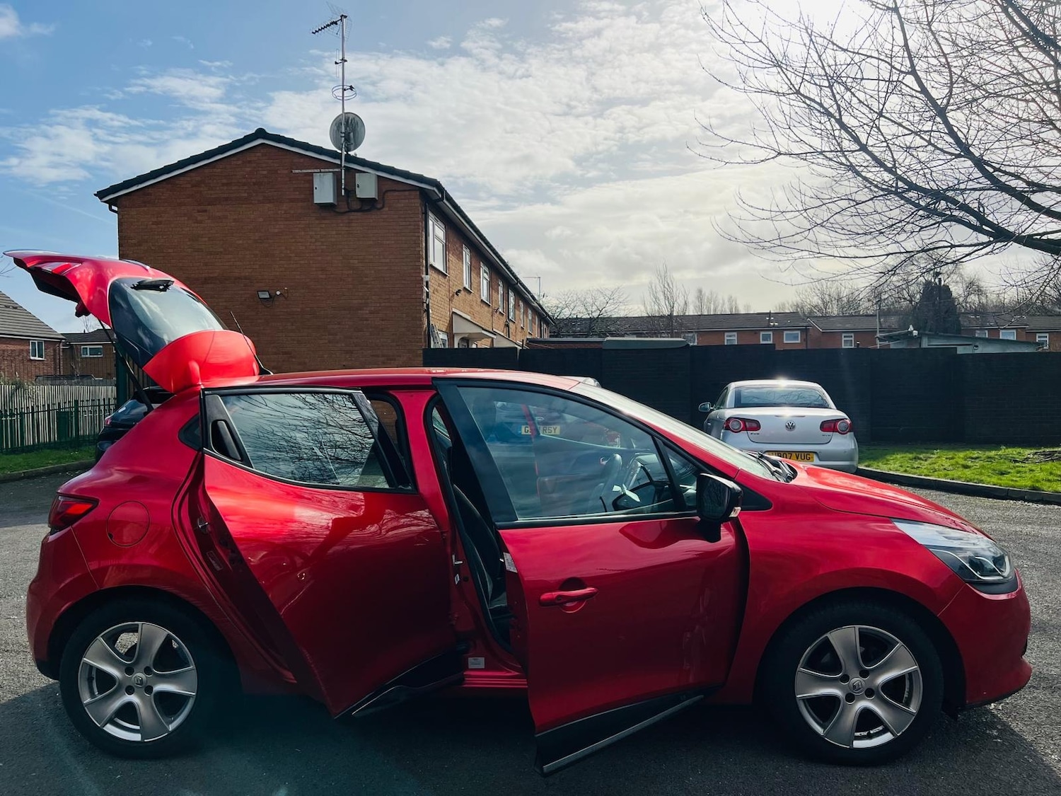 Used Renault Clio 2015 for sale - 77613681: Photo 37