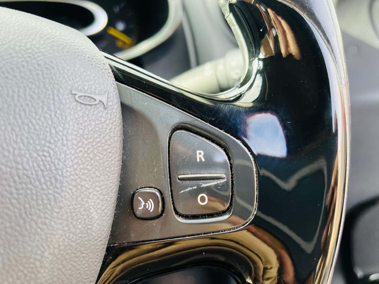 Used Renault Clio 2015 for sale - 77613681: Photo 42