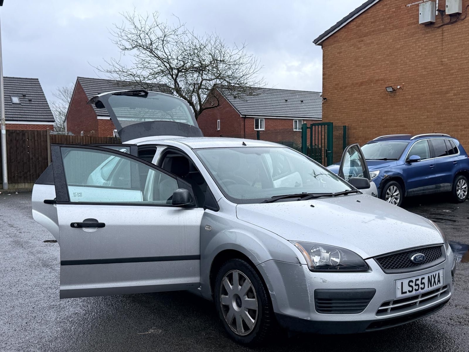 Used Ford Focus 2006 for sale - 78131539: Photo 2