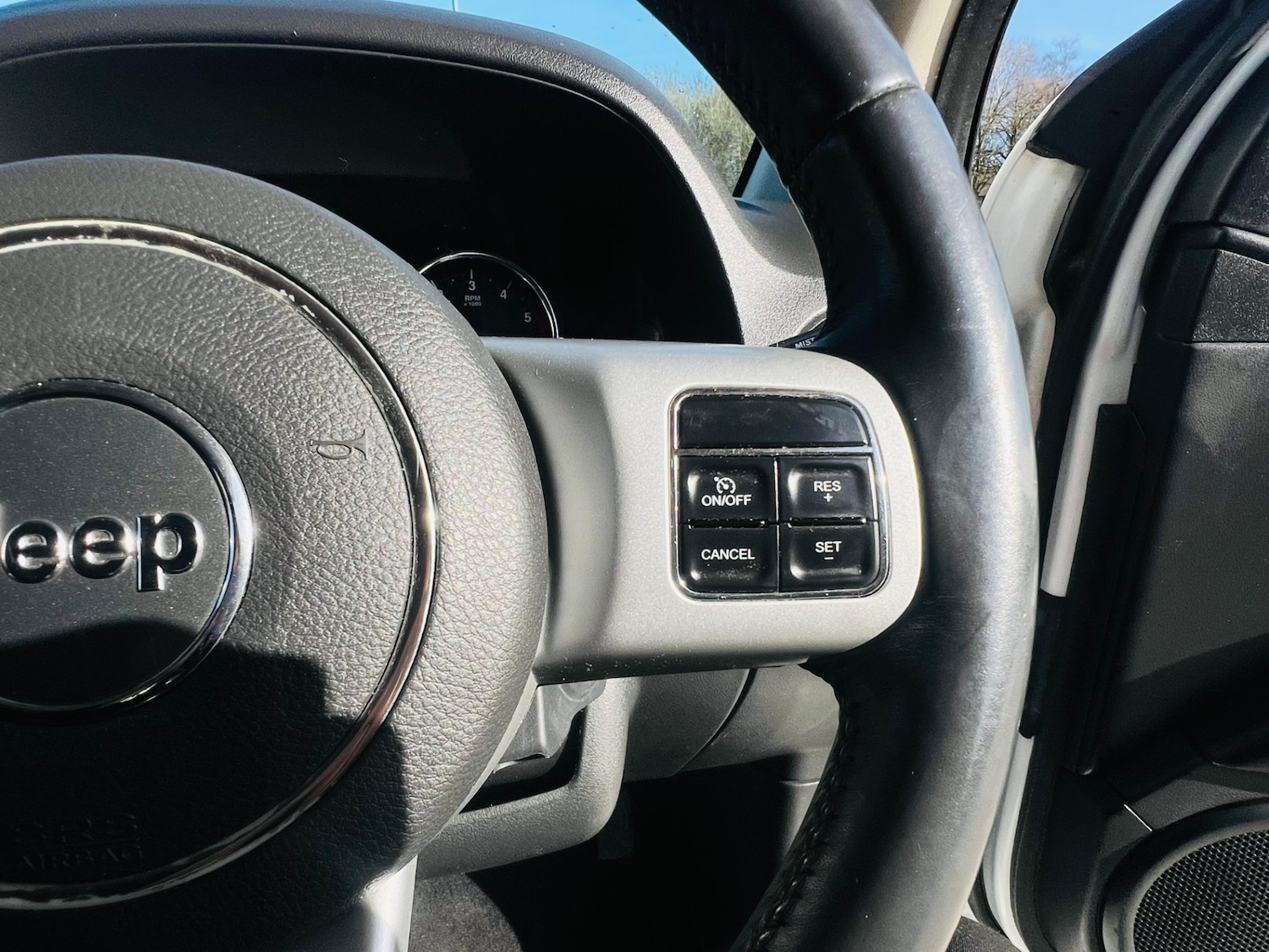 Used Jeep Compass 2013 for sale - 77551352: Photo 15