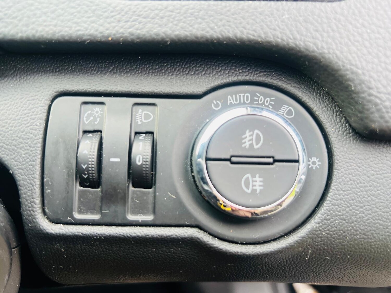 Used Vauxhall Insignia 2015 for sale - 77515213: Photo 28