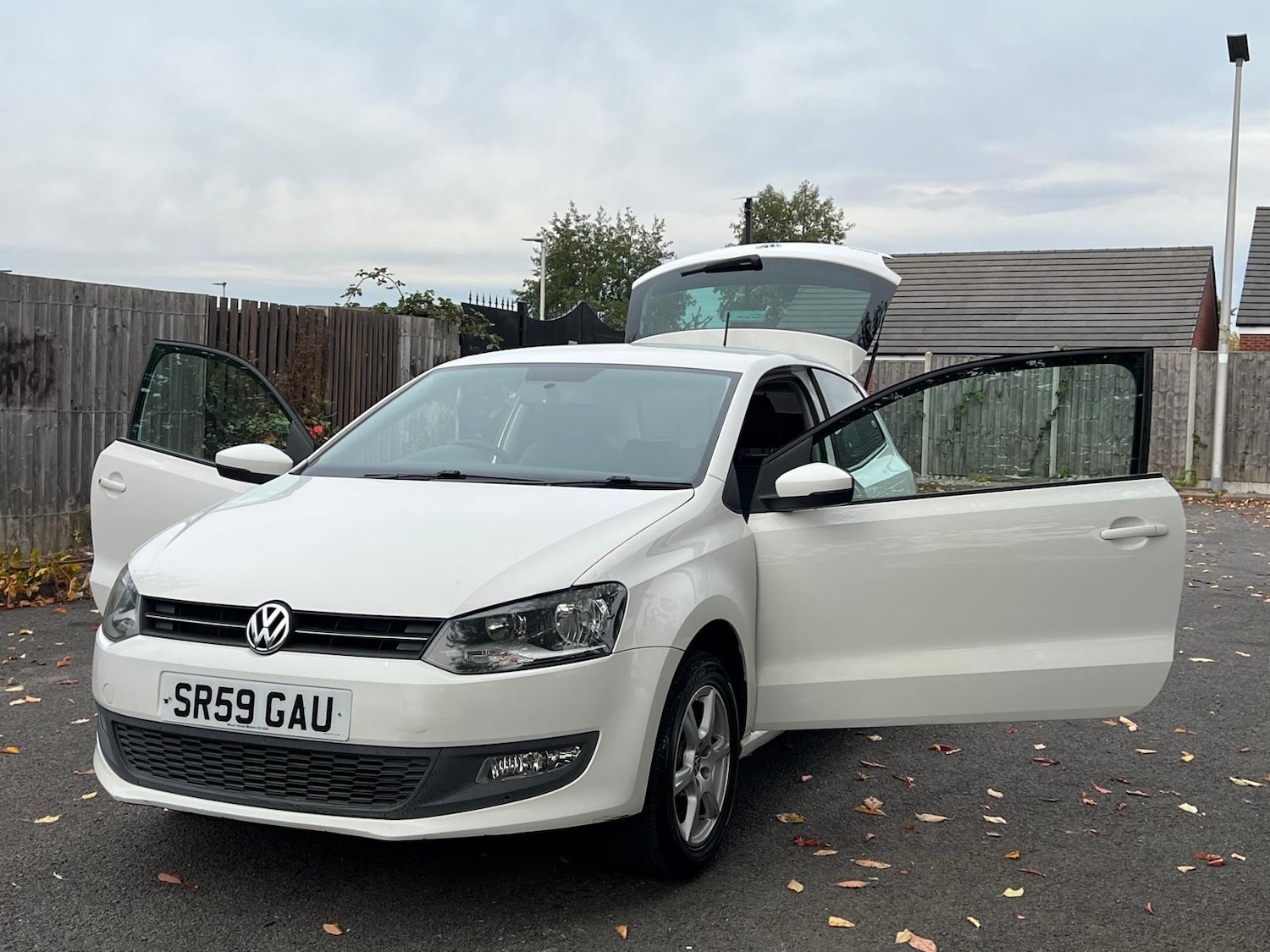 Used Volkswagen Polo 2010 for sale - 76370056: Photo 16