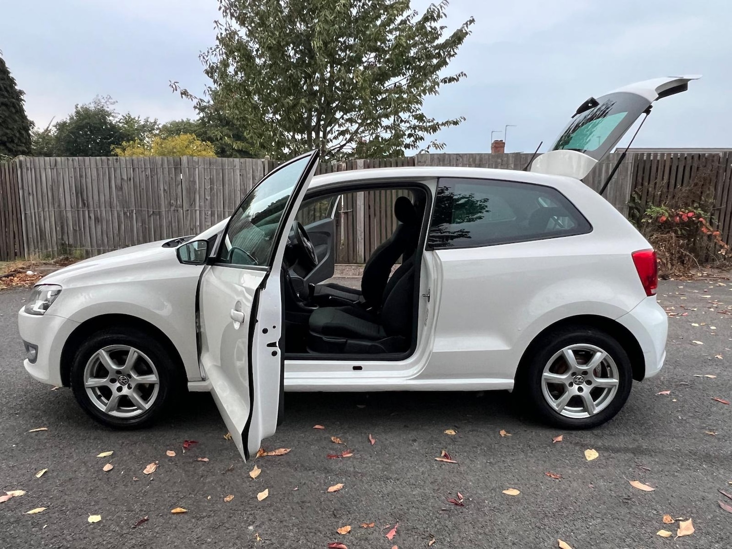 Used Volkswagen Polo 2010 for sale - 76370056: Photo 22
