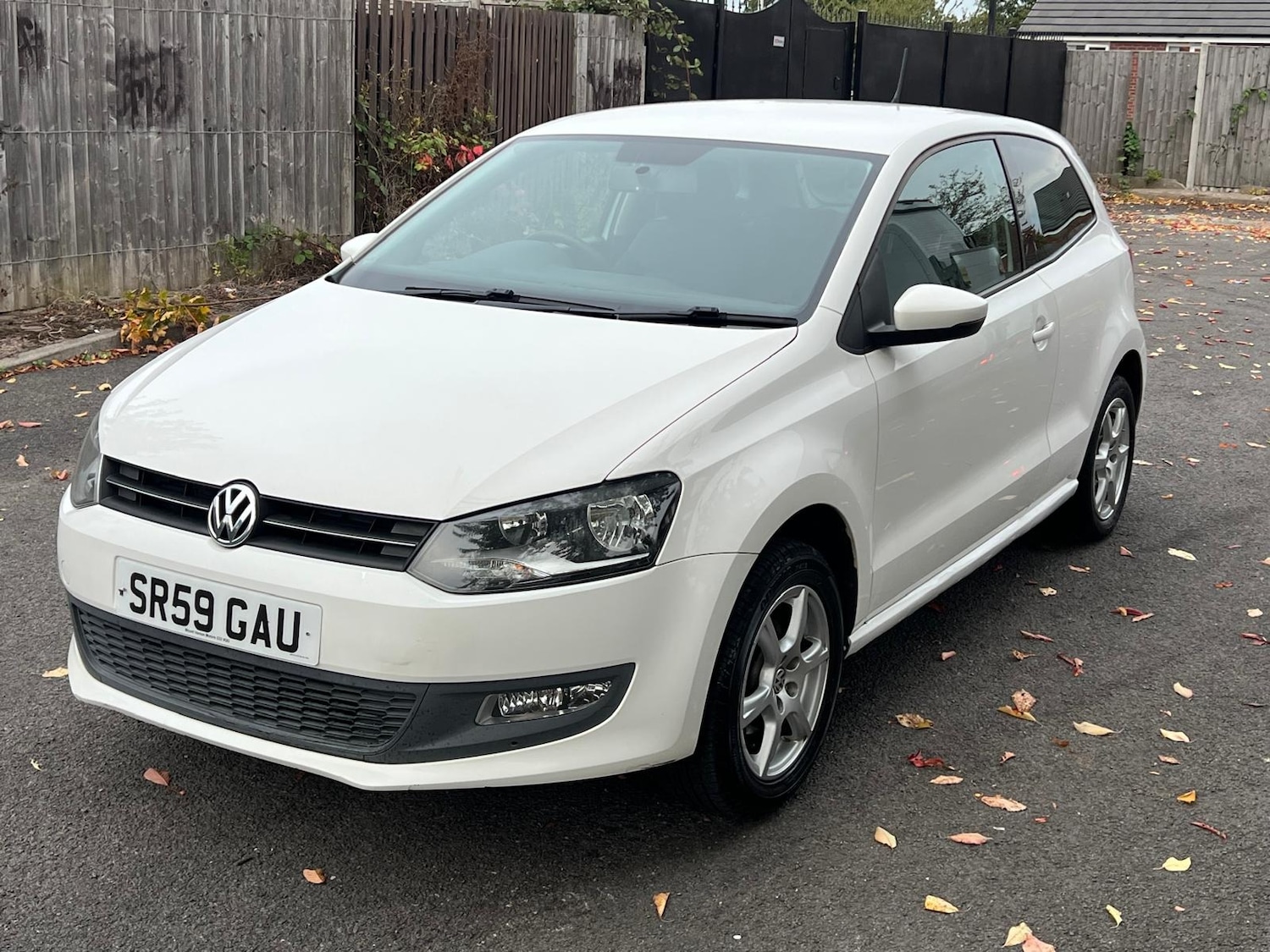 Used Volkswagen Polo 2010 for sale - 76370056: Photo 3