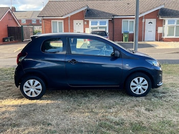 Used Peugeot 108 2015 for sale - 76176111: Photo