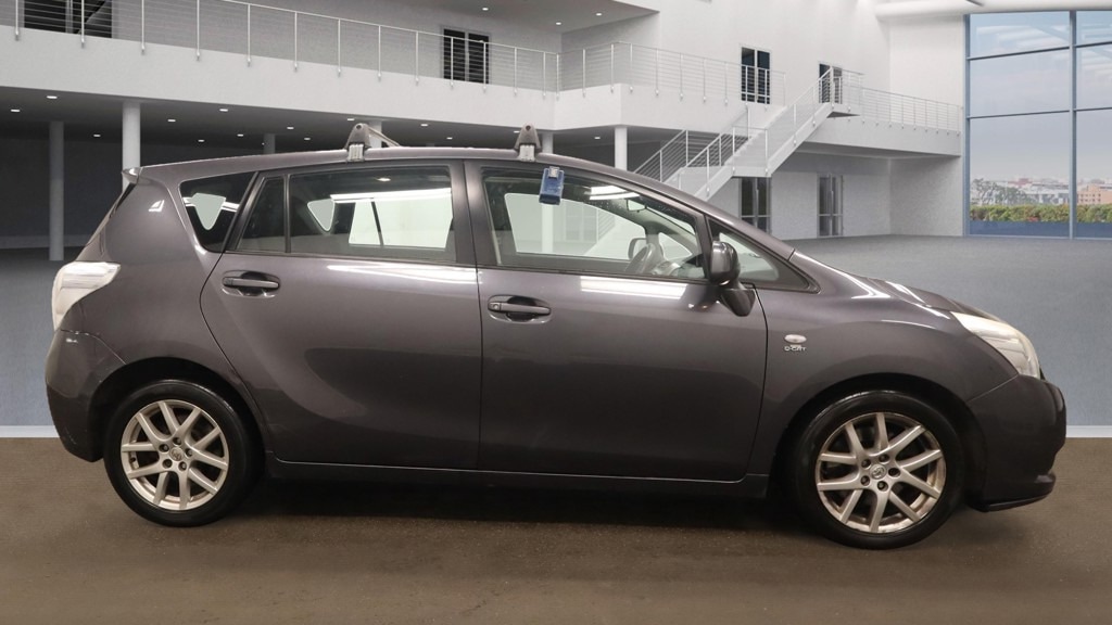 Used Toyota Verso 2011 for sale - 76802504: Photo 6