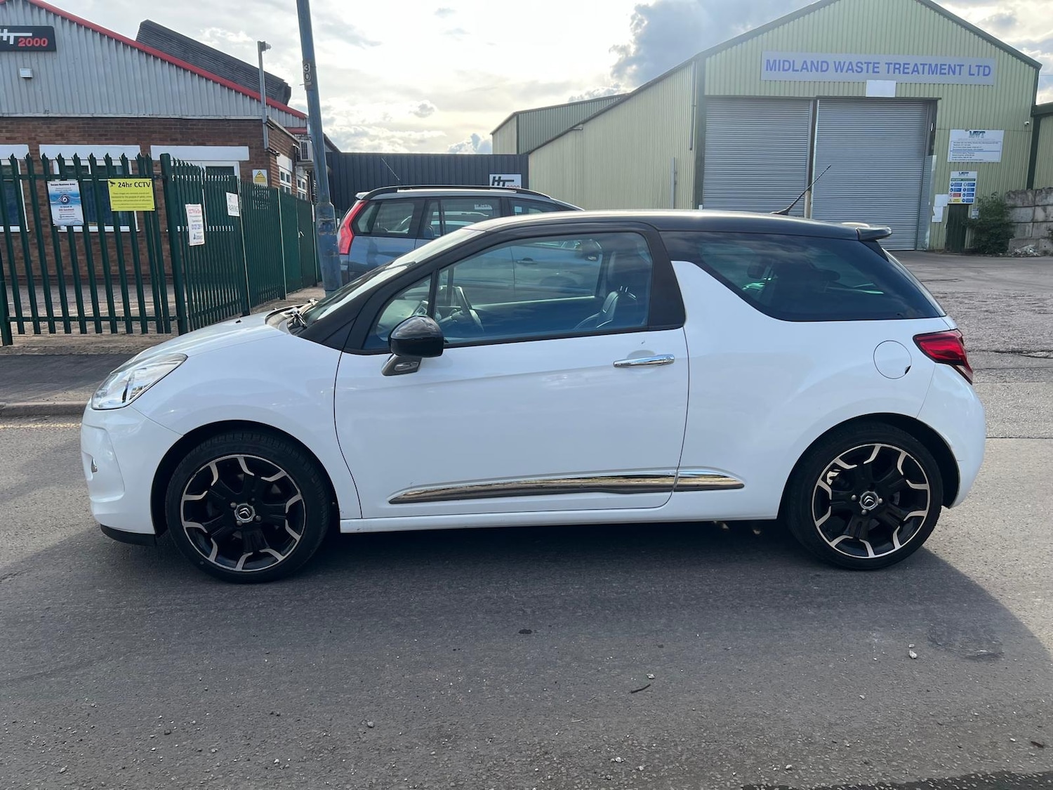 Used Citroen DS3 2011 for sale - 76167583: Photo 11
