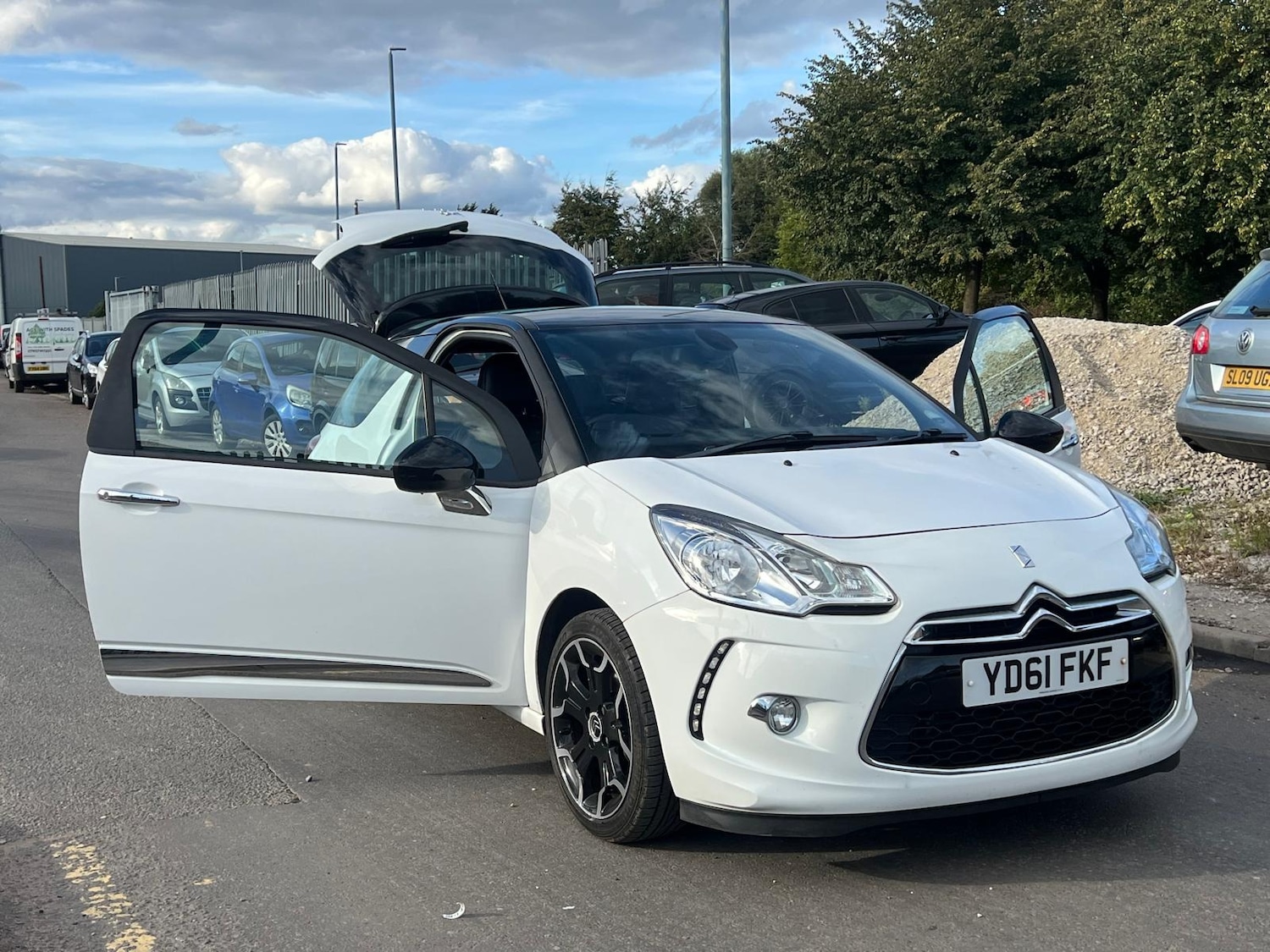 Used Citroen DS3 2011 for sale - 76167583: Photo 17