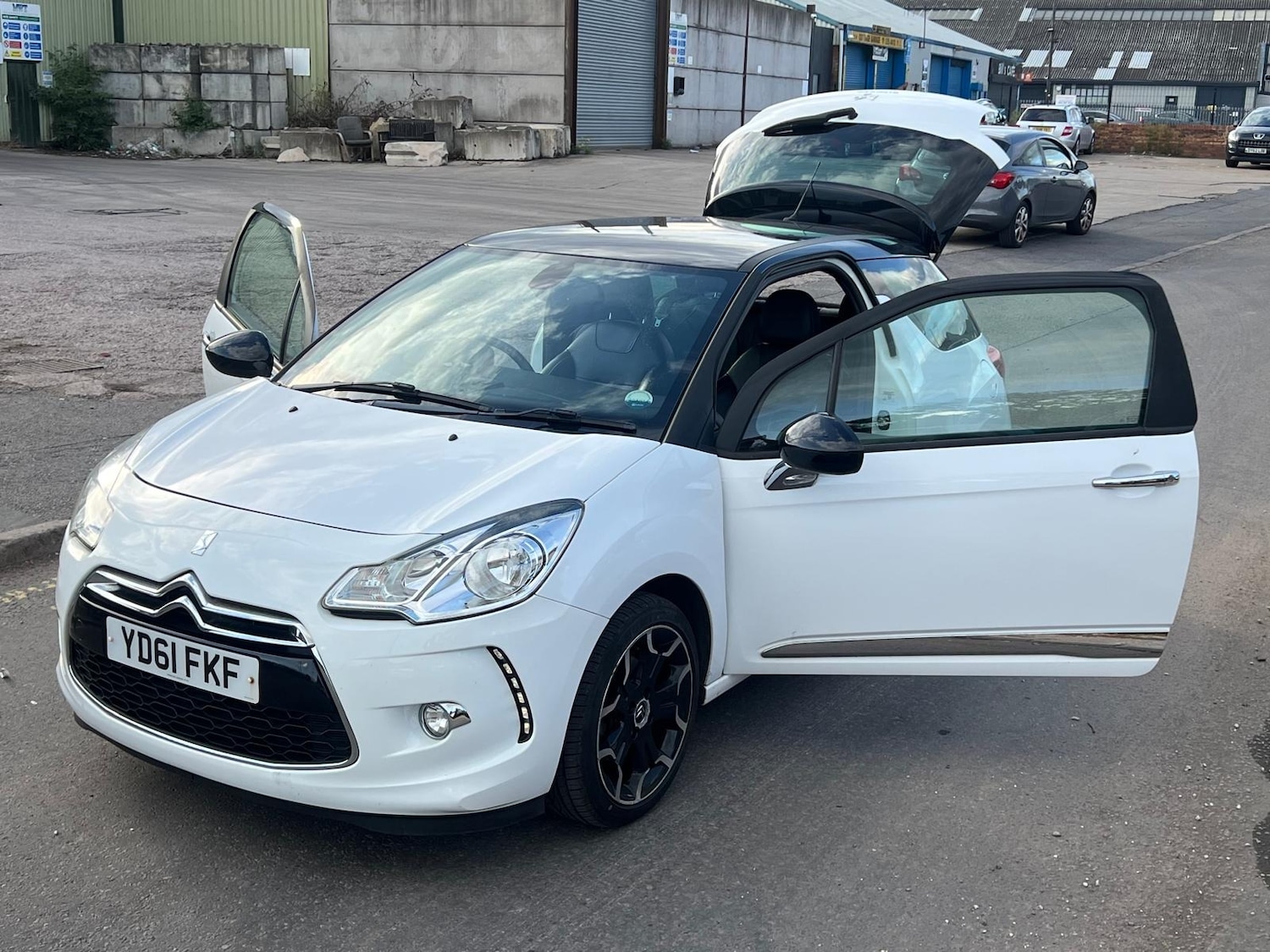 Used Citroen DS3 2011 for sale - 76167583: Photo 24