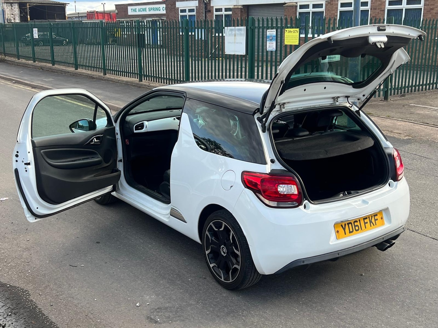 Used Citroen DS3 2011 for sale - 76167583: Photo 26