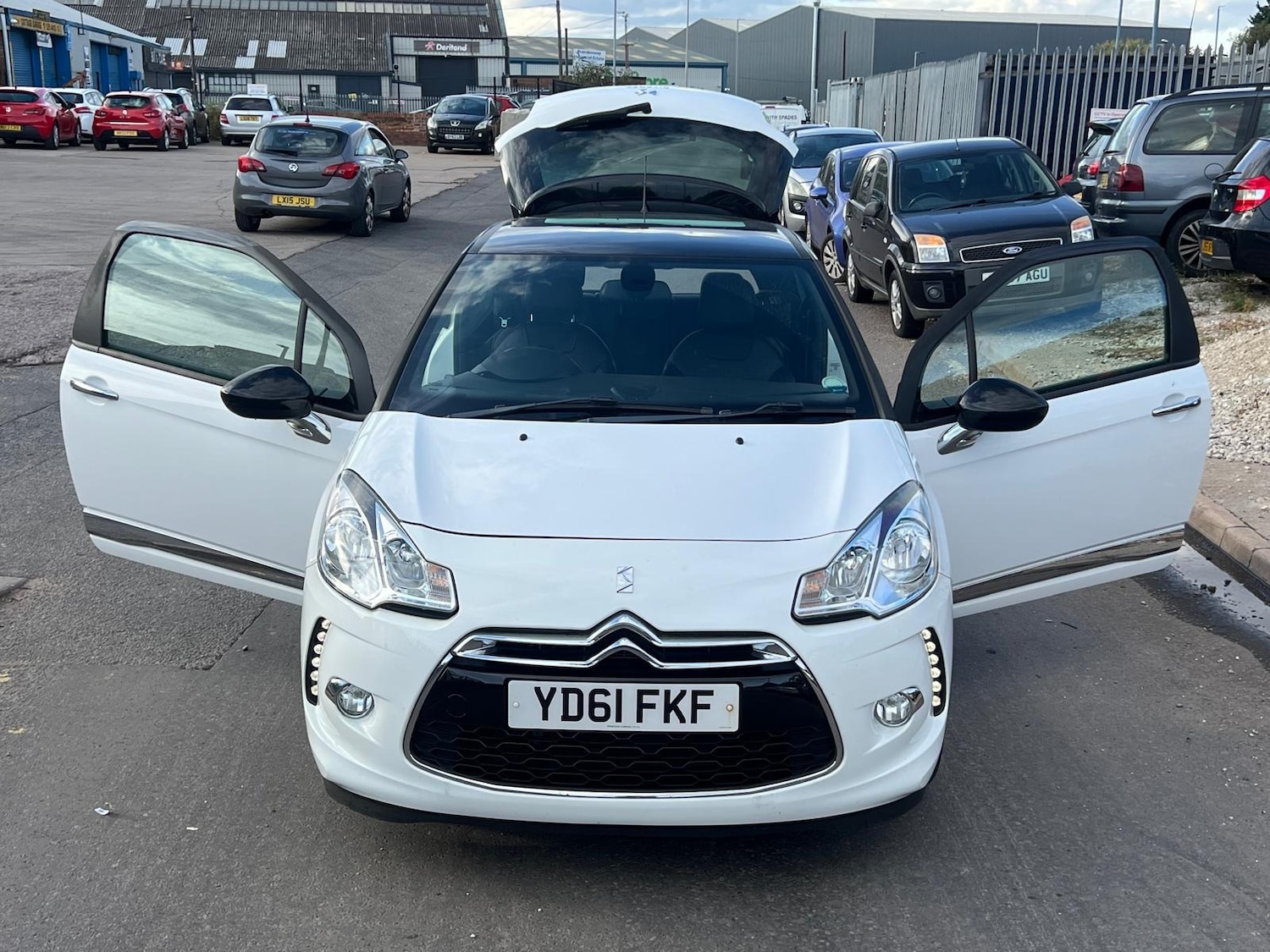Used Citroen DS3 2011 for sale - 76167583: Photo 28