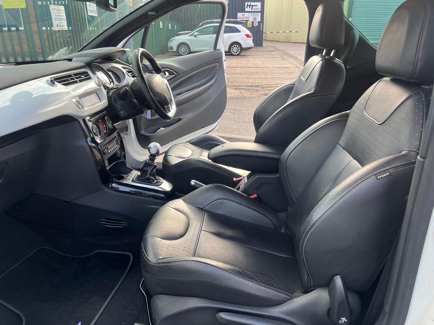 Used Citroen DS3 2011 for sale - 76167583: Photo 32