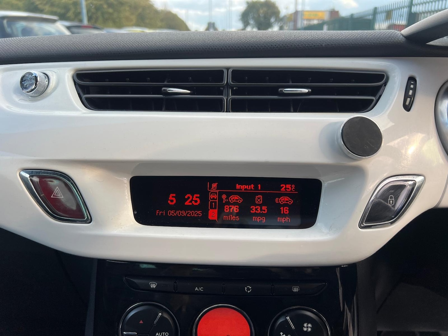 Used Citroen DS3 2011 for sale - 76167583: Photo 34
