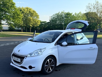 Used Peugeot 208 2013 for sale - 78736221: Photo