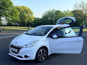 Used Peugeot 208 2013 for sale - 78736221: Photo