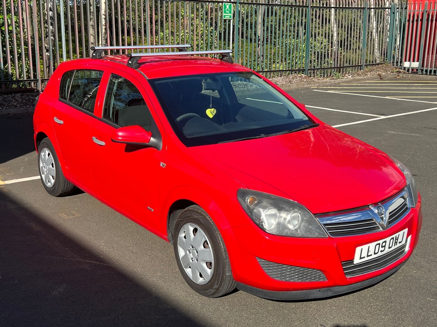 Used Vauxhall Astra 2009 for sale - 76166279: Photo 2
