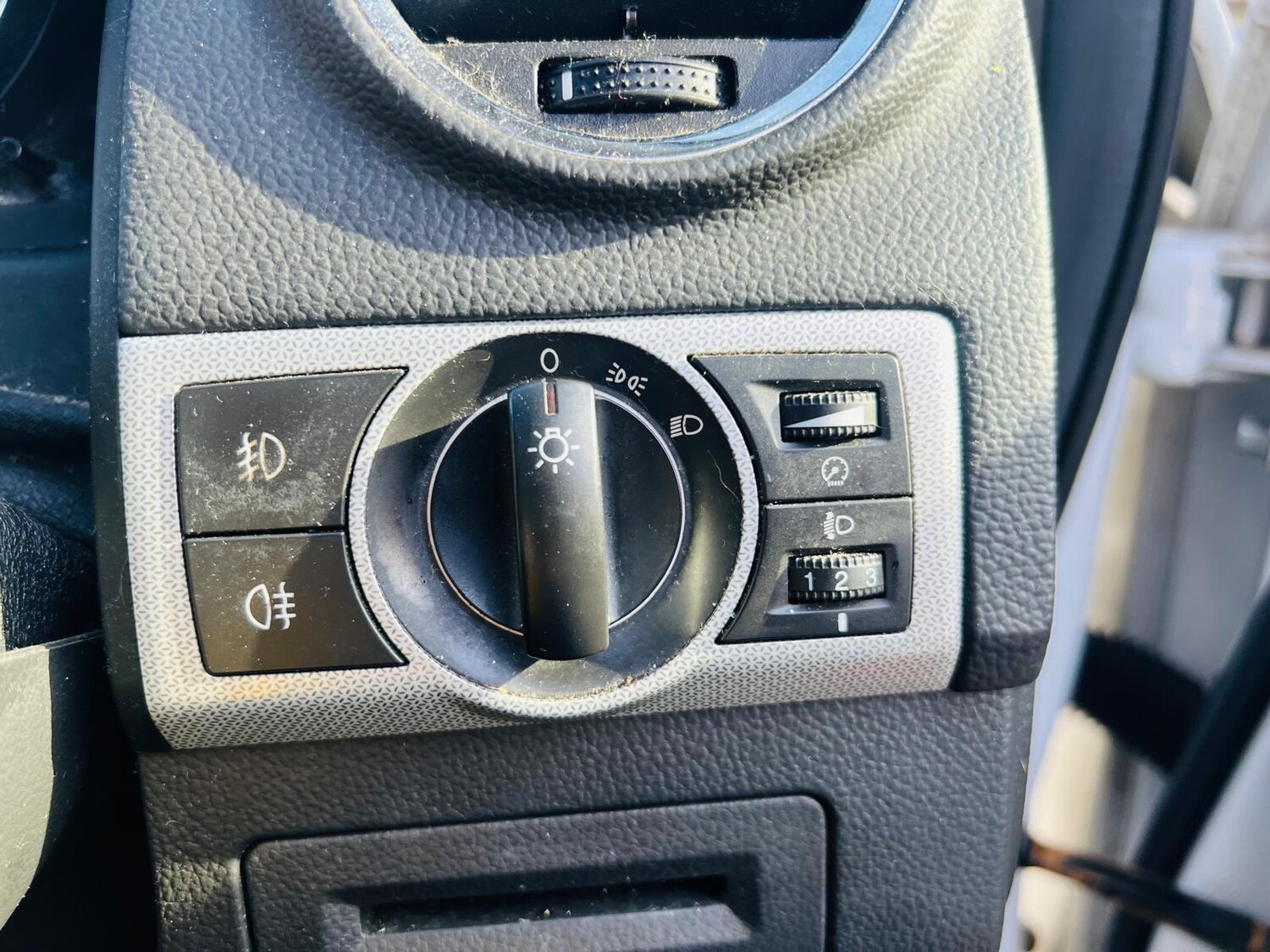 Used Vauxhall Antara 2013 for sale - 77959177: Photo 16