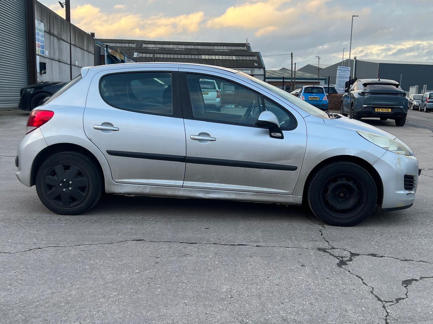 Used Peugeot 207 2010 for sale - 77515313: Photo 7