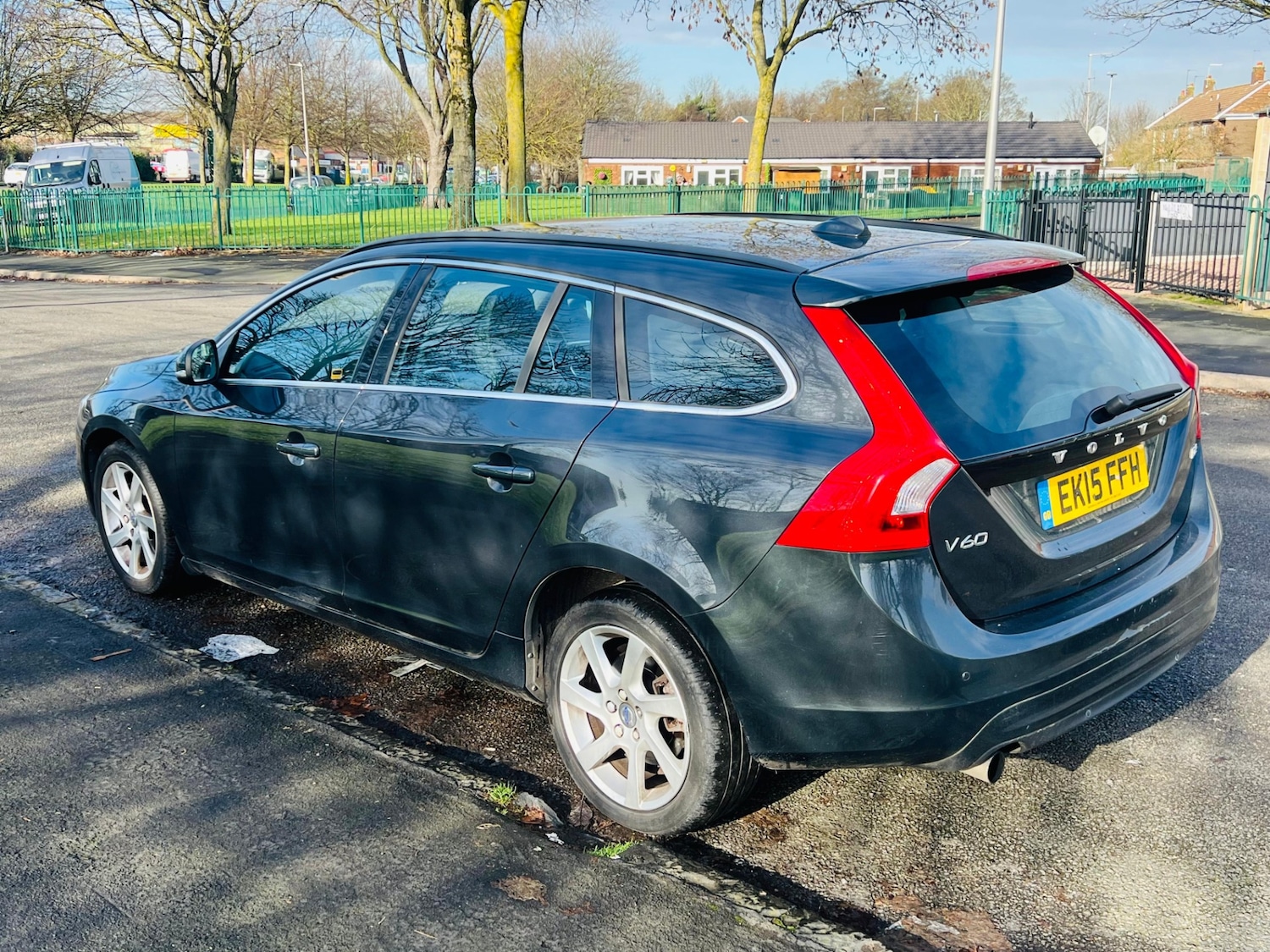 Used Volvo V60 2015 for sale - 77332191: Photo 1