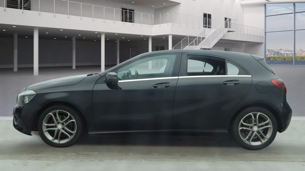 Used Mercedes-Benz A-Class 2014 for sale - 77613684: Photo 6