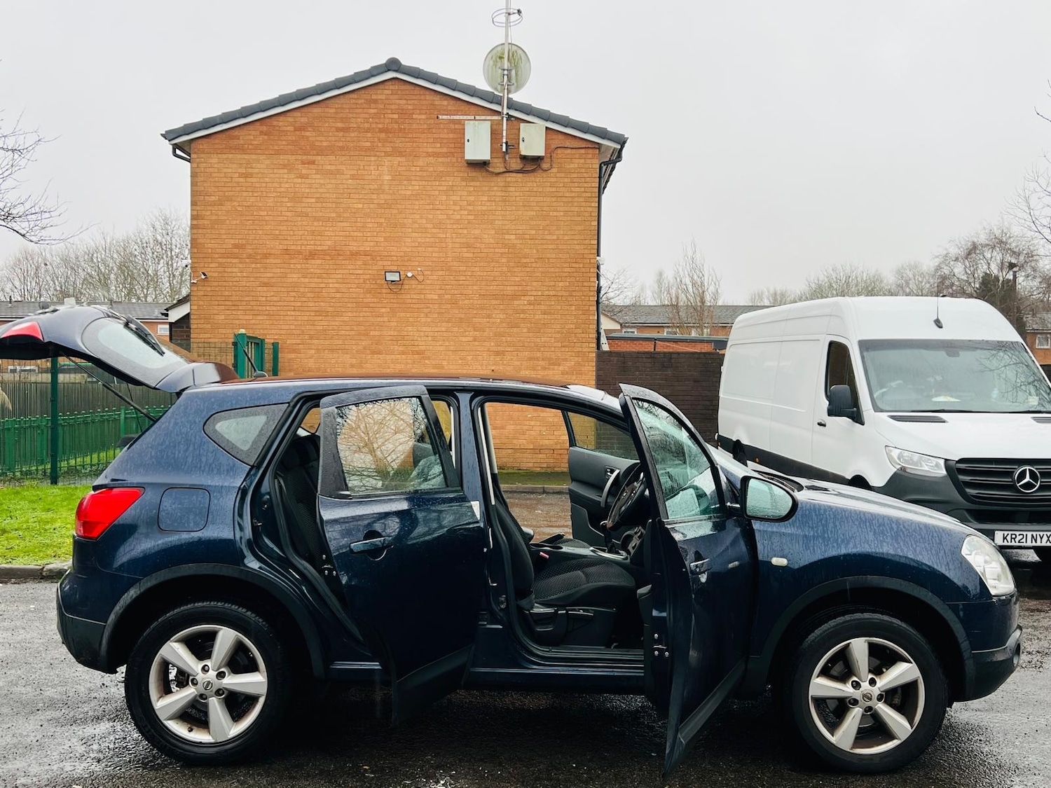 Used Nissan Qashqai 2009 for sale - 77268180: Photo 26