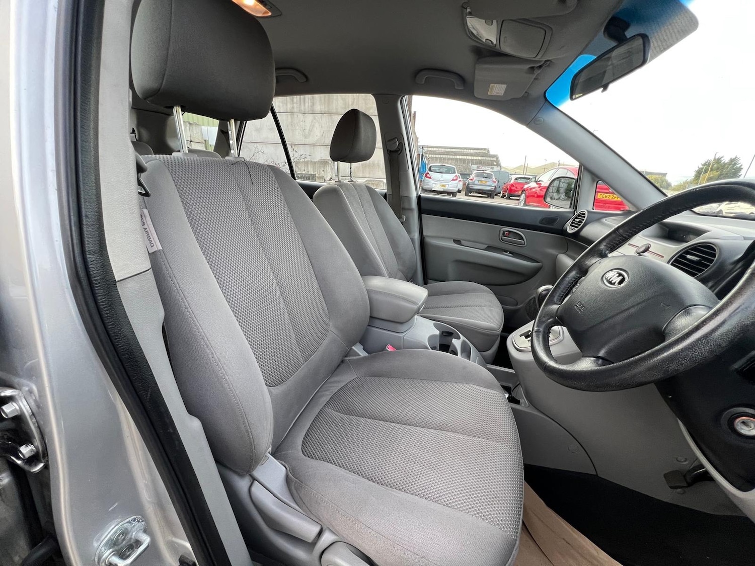Used Kia Carens 2009 for sale - 76165420: Photo 15