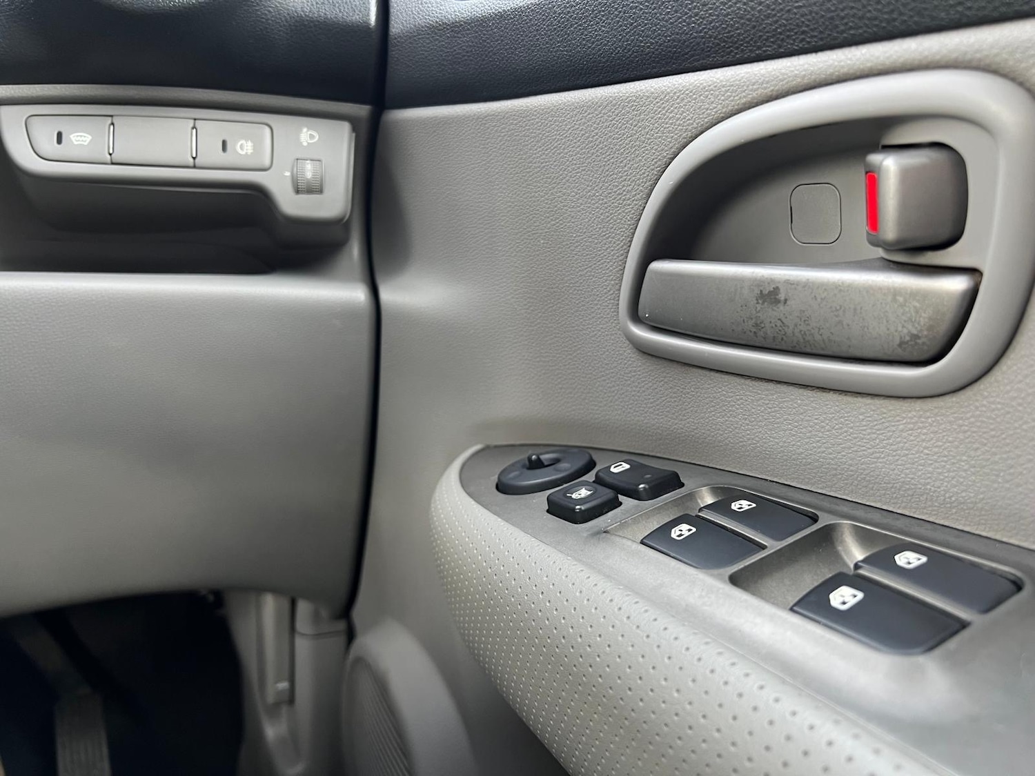 Used Kia Carens 2009 for sale - 76165420: Photo 26