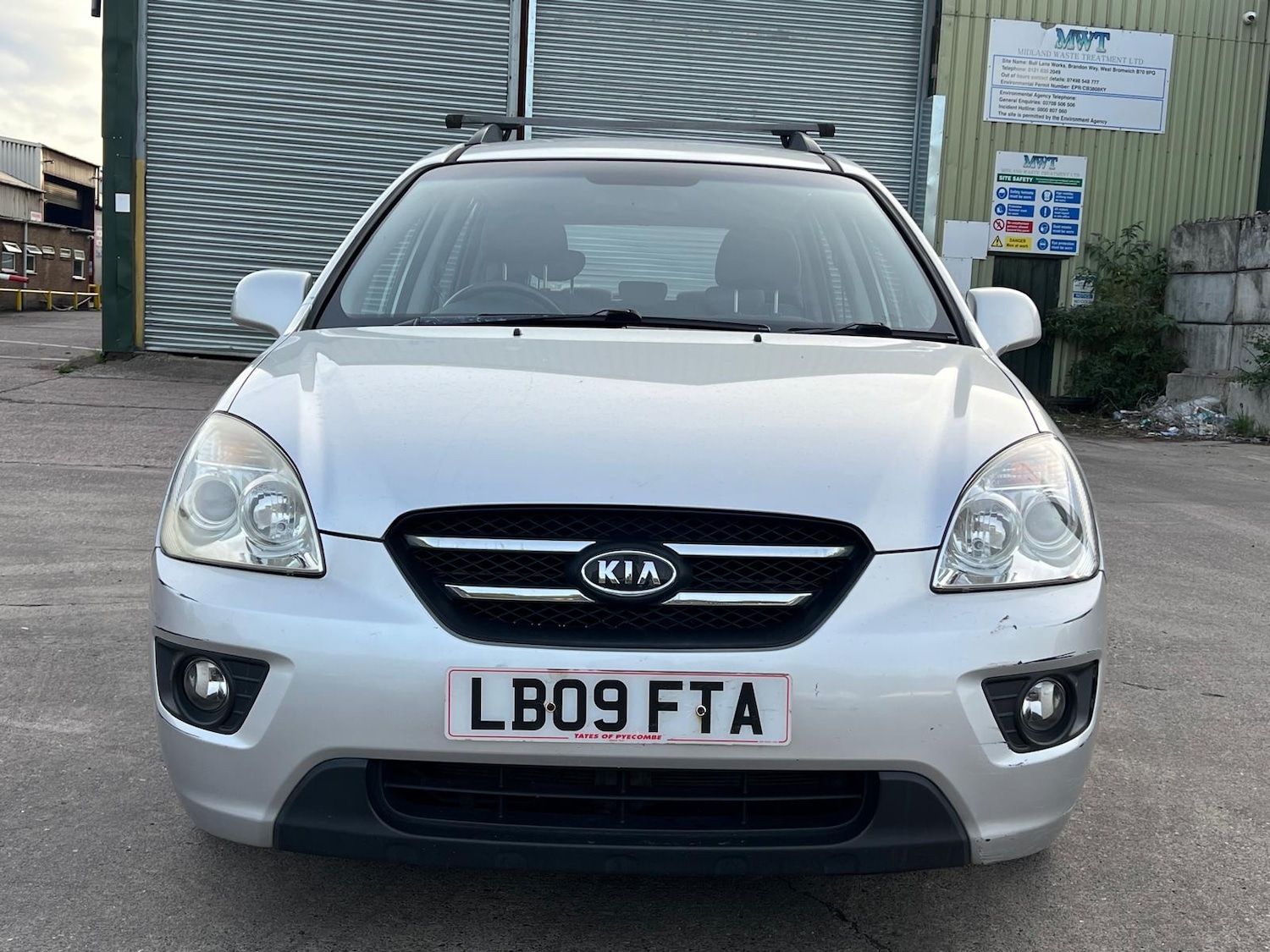 Used Kia Carens 2009 for sale - 76165420: Photo 3