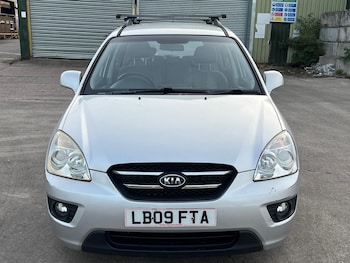 Used Kia Carens 2009 for sale - 76165420: Photo 4