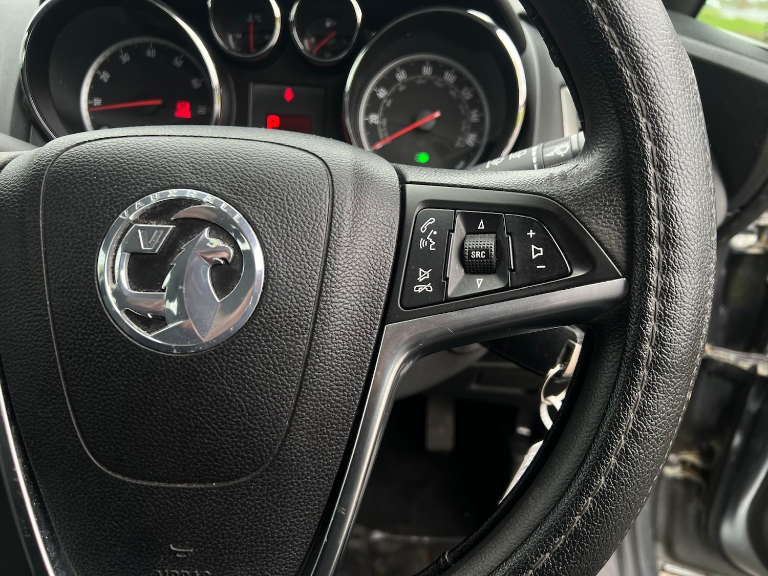 Used Vauxhall Astra 2010 for sale - 78131983: Photo 17