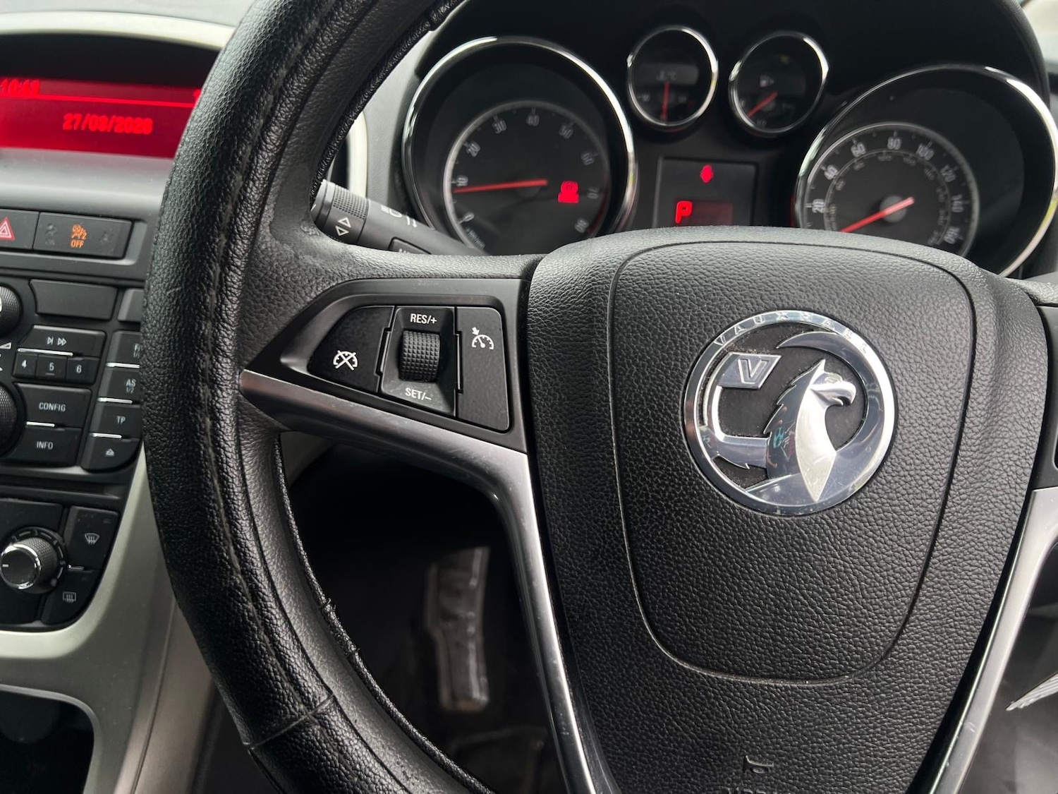 Used Vauxhall Astra 2010 for sale - 78131983: Photo 29